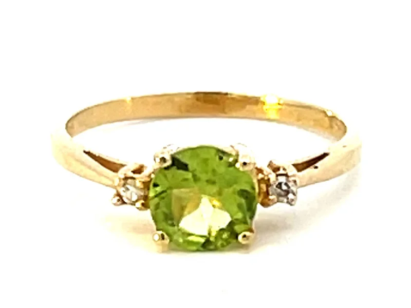 Round Peridot and Diamond Ring in 14k Yellow Gold