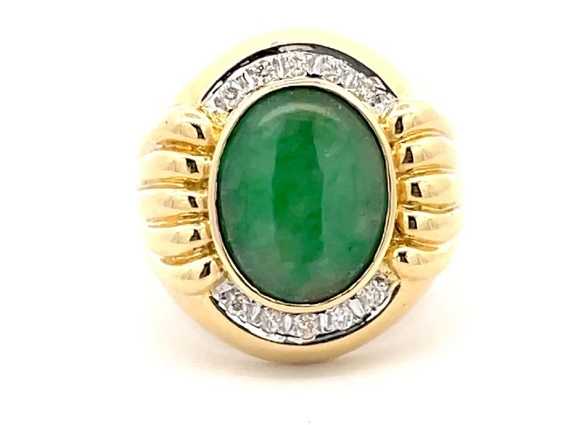 Mottled Green Jade and Diamond Ring with Fluted Shoulders in 18K Yellow Gold