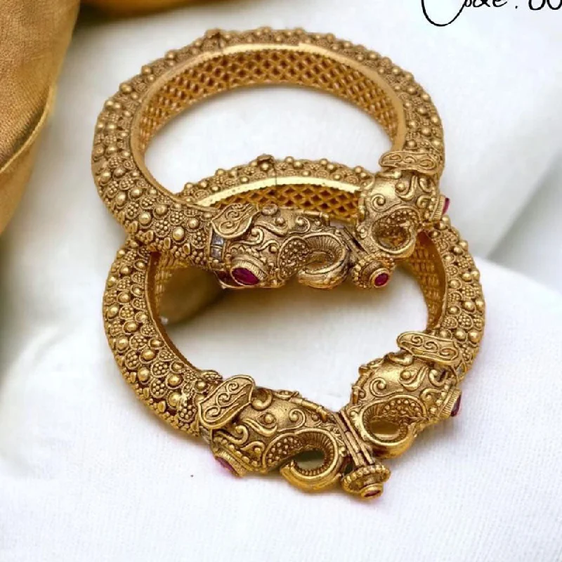 women’s vintage engagement rings-women’s gold bangles-Jewel Addiction Gold Plated Rajwadi Finish Pota Stone Openable Bangle Set