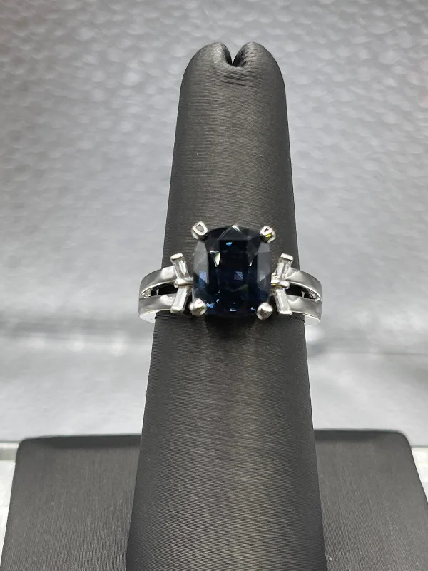 Ladies 18 Karat White Gold Blue Sapphire and Diamond Ring