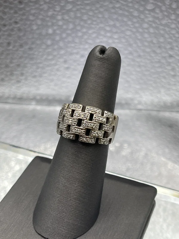 Ladies 14 Karat Solid White Gold Diamond Ring