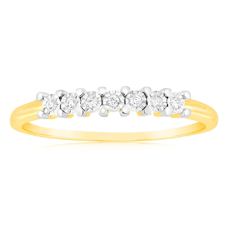 9ct Yellow Gold Diamond Ring Set With 7 Stunning Diamonds