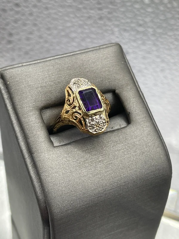 Ladies Antique Filagree 14 Karat  Amethyst & Diamond Ring