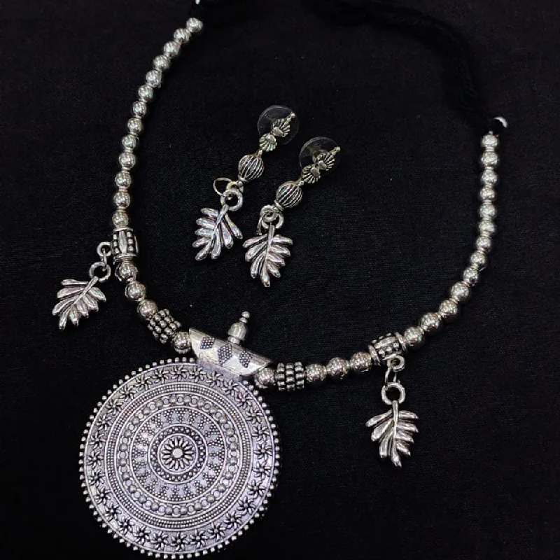 women’s antique necklace-Manisha Jewellery Oxidised Plated Necklace Set