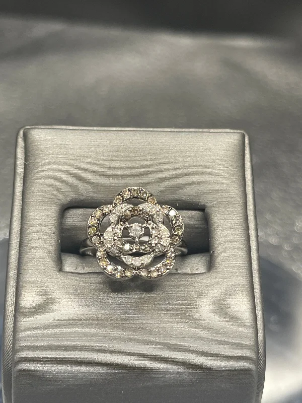 Vintage 14 Karat White Gold Diamond Floral Bouquet Ring Flower Over 1 Carat Diamond Ring