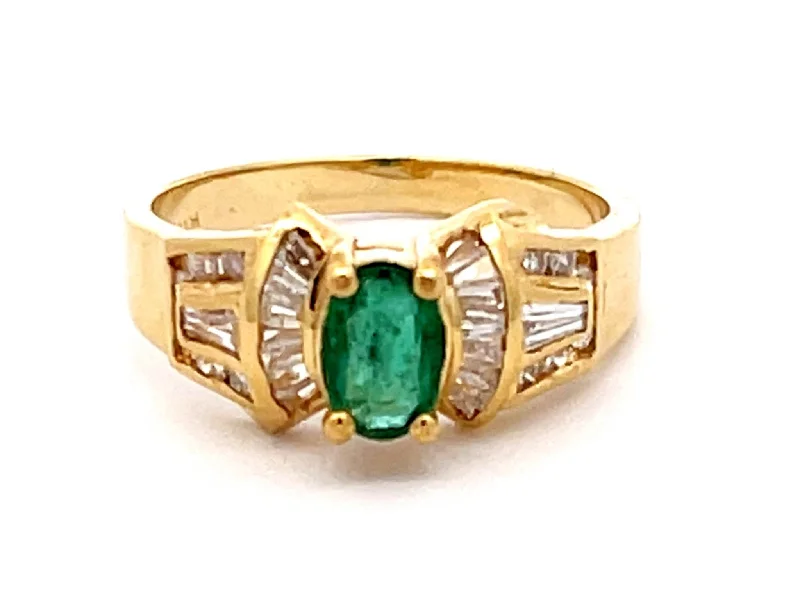 Vintage Green Emerald Diamond Ring in 14k Yellow Gold