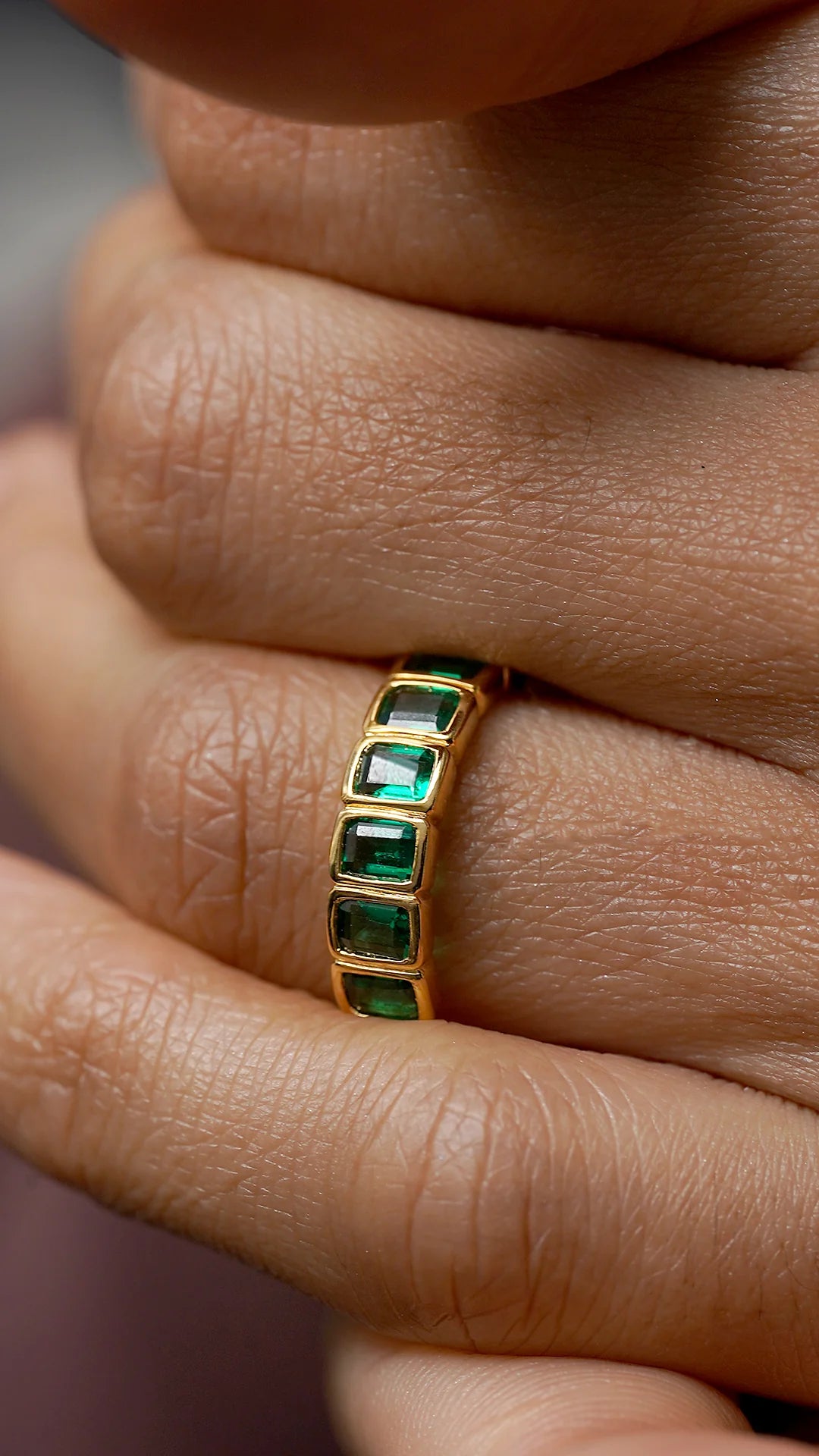 women’s emerald cut ring-Fancy Emerald Stones Ring