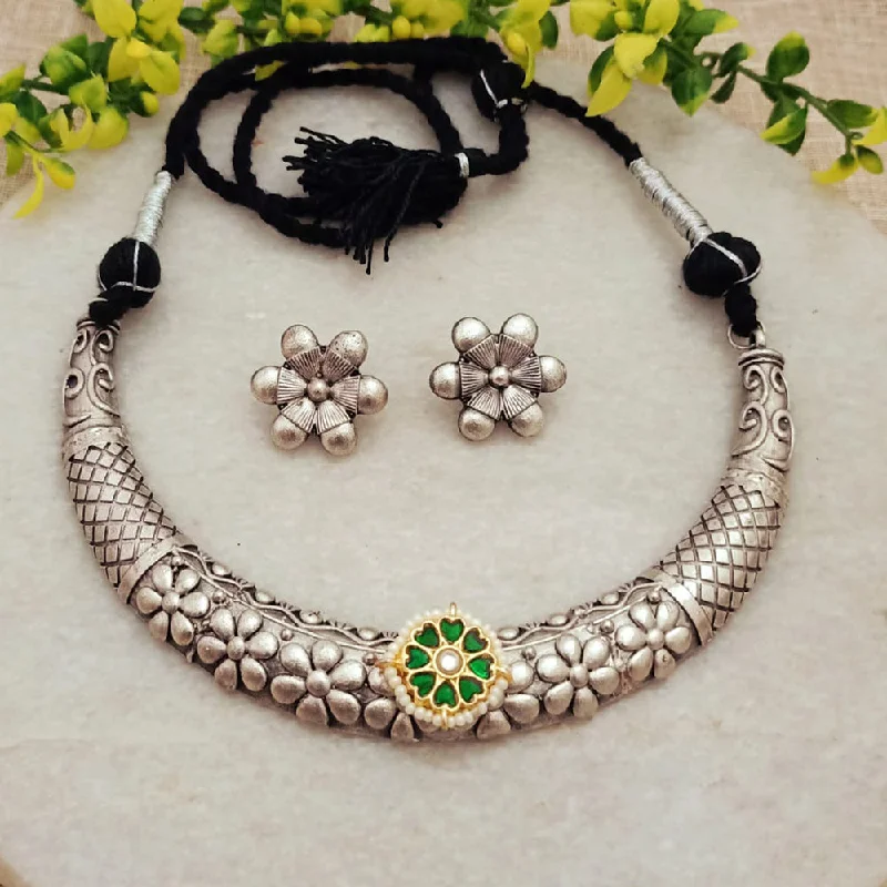 women’s birthstone pendant necklace-FS Collection Oxidised Plated Kundan Stone Pearls Necklace