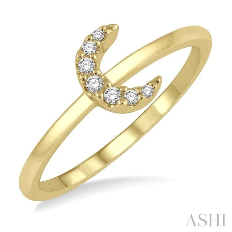 women’s wedding bands-1/20 Ctw Crescent Round Cut Diamond Petite Fashion Ring in 14K Yellow Gold