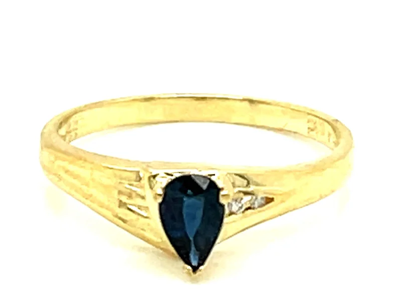 Sapphire and Diamond Ring in 14k Yellow Gold