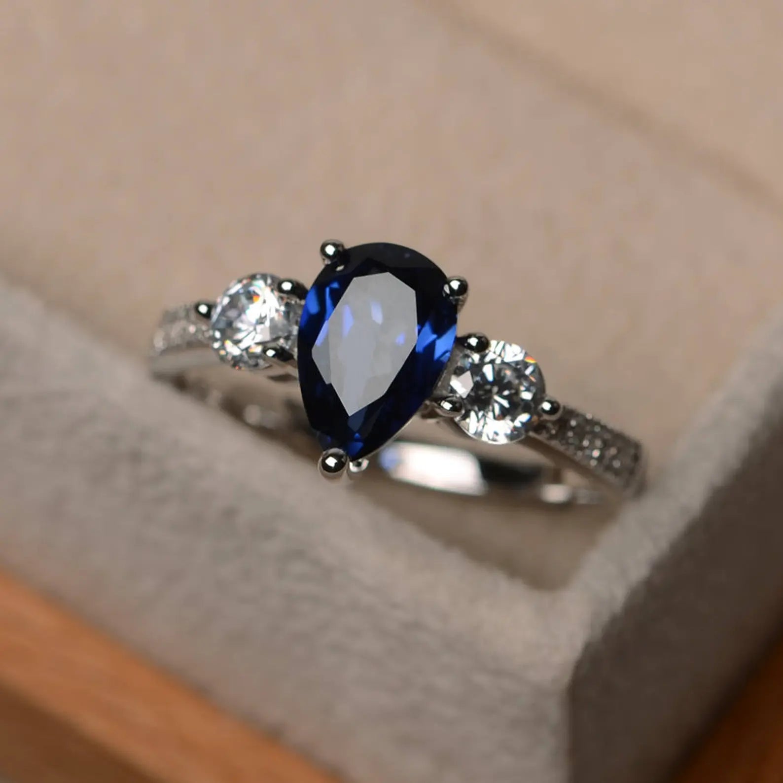 women’s engagement ring-Pear cut blue sapphire ring