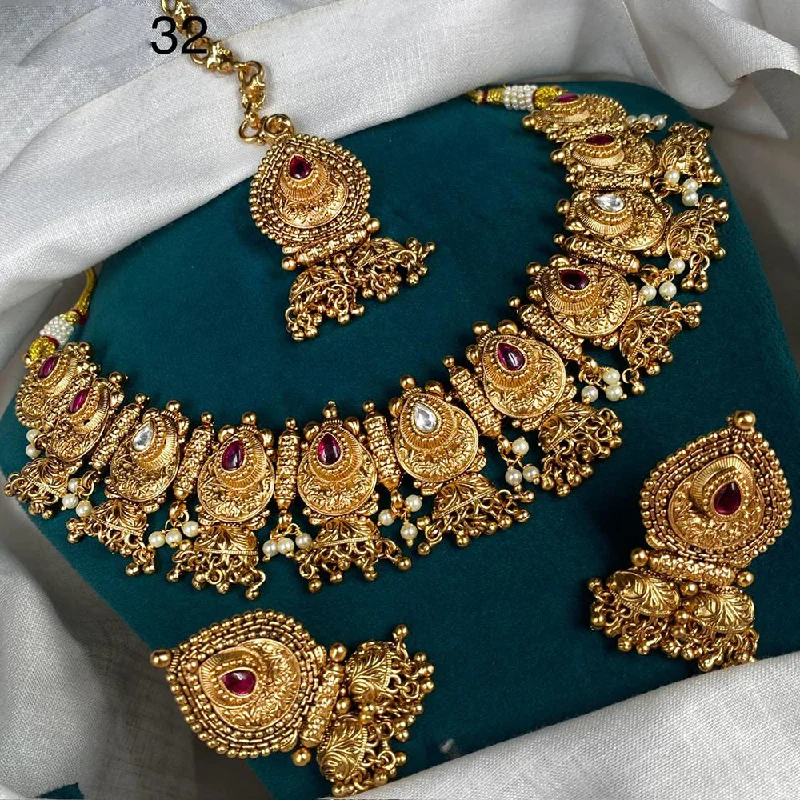 women’s crystal heart necklace-Royal Kundan Jewellery Gold Plated Pota Stone And Pearls Necklace Set